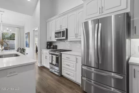 Kitchen - 270 Buttonwood Ln, Canton, MS 39046 photo 2 of 3