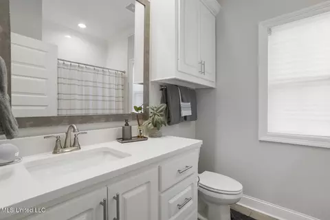Bath - 270 Buttonwood Ln, Canton, MS 39046 photo 2 of 2