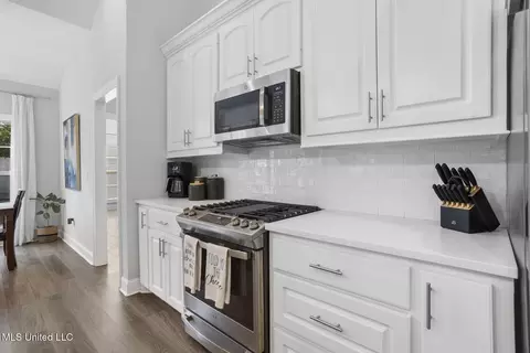 Kitchen - 270 Buttonwood Ln, Canton, MS 39046 photo 3 of 3