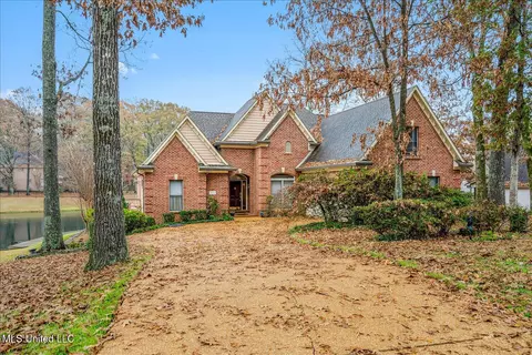 5936 Roman Hill Dr, Olive Branch, MS 38654