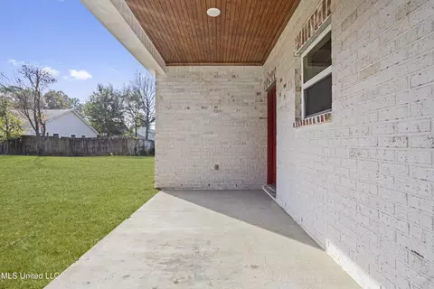Exterior - 1908 Barracuda Dr, Gautier, MS 39553 photo 4 of 5