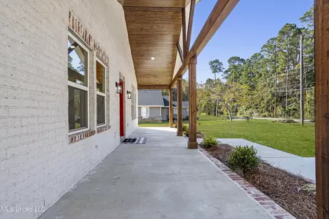 Exterior - 1908 Barracuda Dr, Gautier, MS 39553 photo 2 of 5