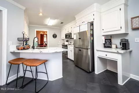 Kitchen - 417 Westport Way, Flowood, MS 39232 photo 2 of 4