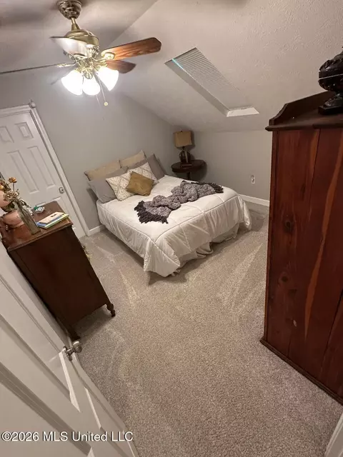 Bedroom - 15384 S Highway 55, Terry, MS 39170 photo 3 of 6