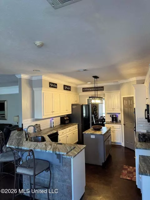 Kitchen - 15384 S Highway 55, Terry, MS 39170 photo 2 of 11