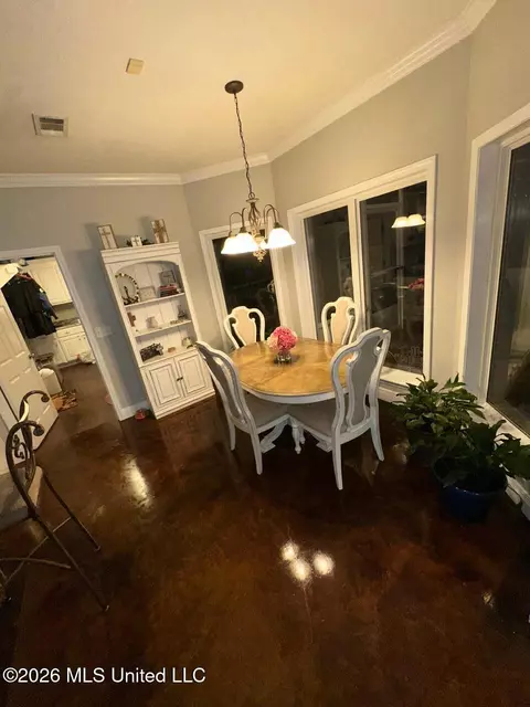 Dining - 15384 S Highway 55, Terry, MS 39170 photo 2 of 5