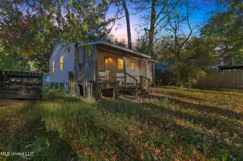 Exterior - 3514 Hines St, Jackson, MS 39212 photo 6 of 11