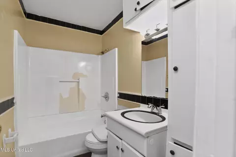 Bath - 3514 Hines St, Jackson, MS 39212 photo 1 of 3