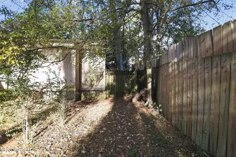 Exterior - 3514 Hines St, Jackson, MS 39212 photo 8 of 11