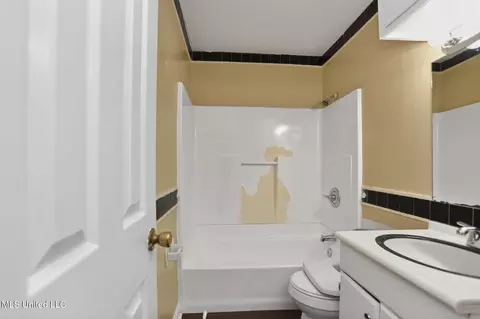 Bath - 3514 Hines St, Jackson, MS 39212 photo 2 of 3