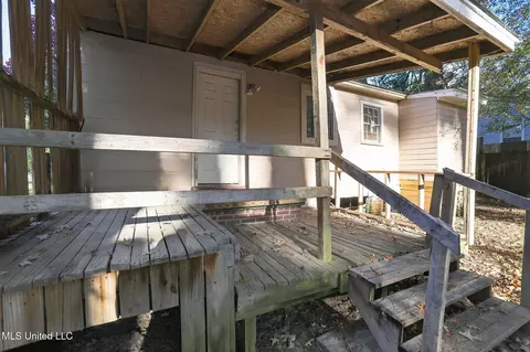 Exterior - 3514 Hines St, Jackson, MS 39212 photo 3 of 11