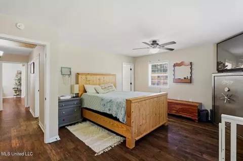 Bedroom - 6156 S Highway 18, Brandon, MS 39042 photo 1 of 3