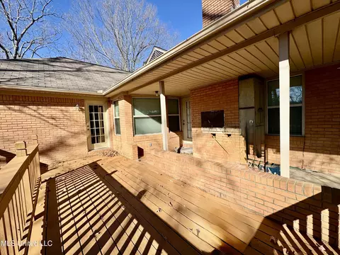 Exterior - 465 Augusta Dr, Hernando, MS 38632 photo 5 of 10