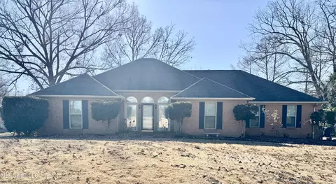 465 Augusta Dr, Hernando, MS 38632