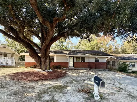 2903 Audubon Dr, Gulfport, MS 39501