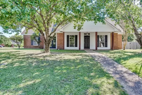 301 White Oak Dr, Brandon, MS 39047
