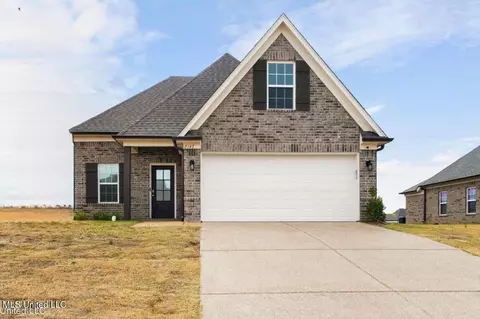 2147 Franklin Dr, Southaven, MS 38672