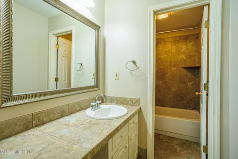 Bath - 1336 Sunset Dr, Canton, MS 39046 photo 1 of 3