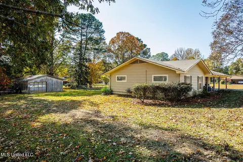 Exterior - 1336 Sunset Dr, Canton, MS 39046 photo 8 of 11