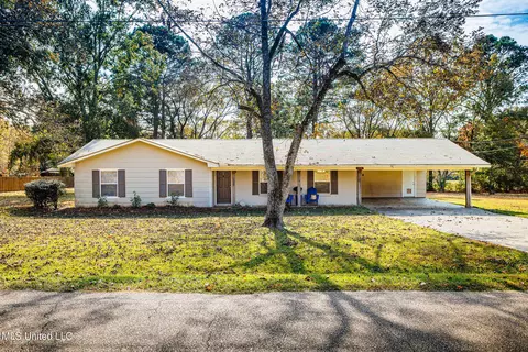 Exterior - 1336 Sunset Dr, Canton, MS 39046 photo 1 of 11