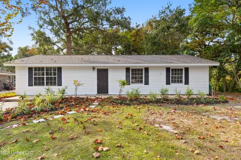 11 Fleetwood Pl, Ocean Springs, MS 39564