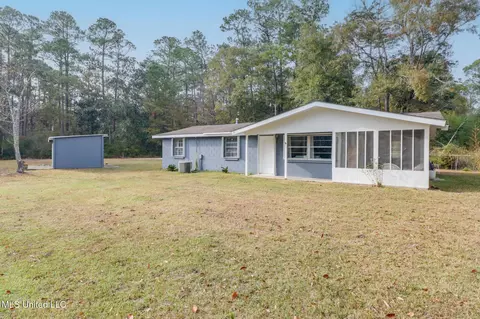 16011 Road 428, Kiln, MS 39556