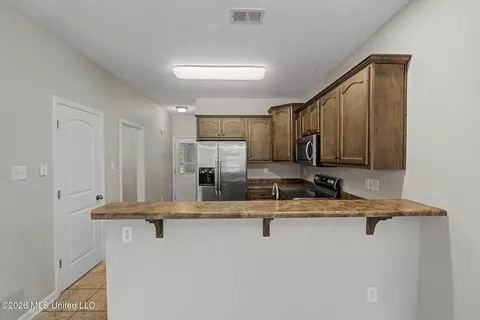Entry Way - 3456 Susie Cir, Nesbit, MS 38651 photo 3 of 5