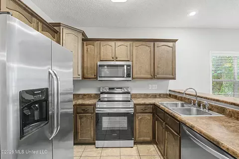 Kitchen - 3456 Susie Cir, Nesbit, MS 38651 photo 1 of 1
