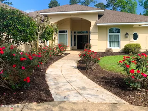 1039 Oakleigh Dr, Summit, MS 39666