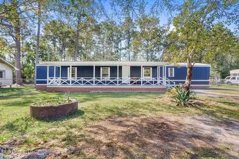 12351 Salisbury Rd, Gulfport, MS 39503