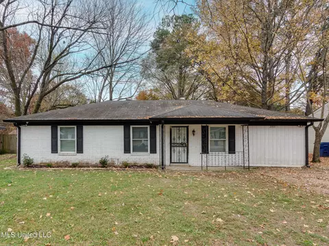 2935 Briarwood Dr, Horn Lake, MS 38637