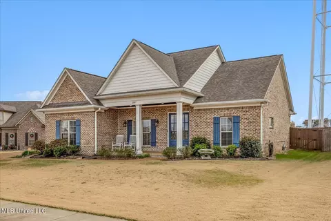 Exterior - 2087 S Jefferson Loop, Hernando, MS 38632 photo 2 of 10