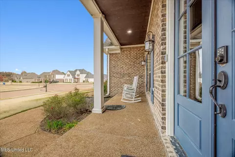 Exterior - 2087 S Jefferson Loop, Hernando, MS 38632 photo 3 of 10