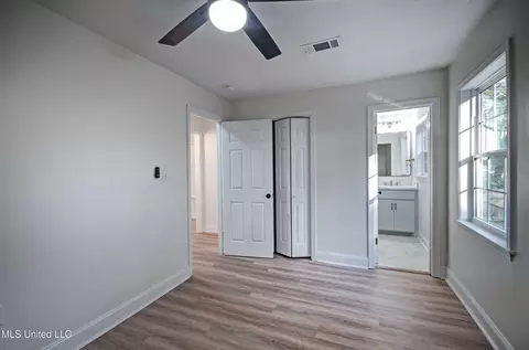 Bedroom - 4313 Ridgewood Rd, Jackson, MS 39211 photo 3 of 3