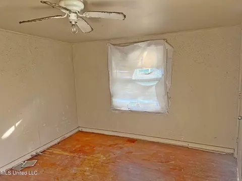 Bedroom - 340 Broadview Dr, Jackson, MS 39209 photo 11 of 11