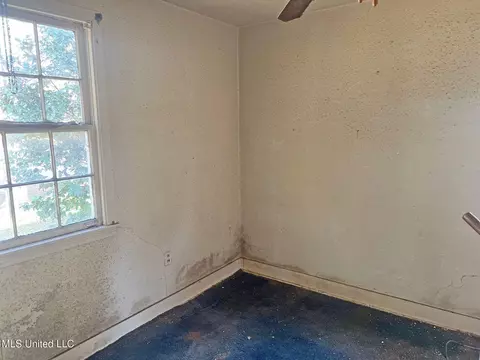 Bedroom - 340 Broadview Dr, Jackson, MS 39209 photo 8 of 11