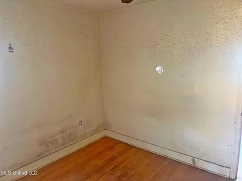 Bedroom - 340 Broadview Dr, Jackson, MS 39209 photo 4 of 11