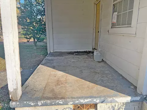 Exterior - 340 Broadview Dr, Jackson, MS 39209 photo 1 of 1