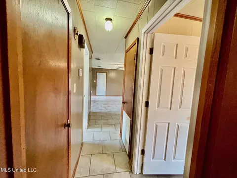 Entry Way - 23 Topeka Jayess Rd, Jayess, MS 39641 photo 1 of 1