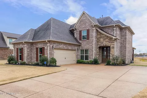6603 W Broadwing Cir, Olive Branch, MS 38654