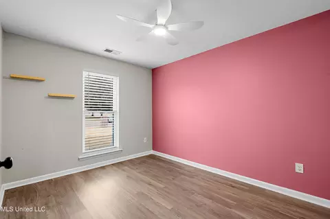 Bedroom - 12694 Fox Run Dr, Olive Branch, MS 38654 photo 5 of 6