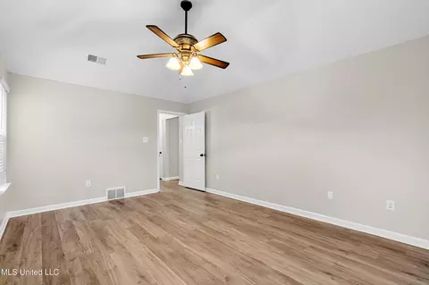 Bedroom - 12694 Fox Run Dr, Olive Branch, MS 38654 photo 2 of 6