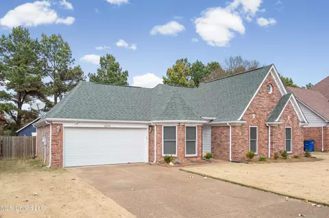 Exterior - 12694 Fox Run Dr, Olive Branch, MS 38654 photo 2 of 4