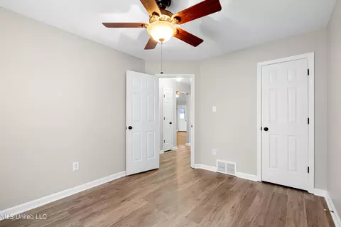 Bedroom - 12694 Fox Run Dr, Olive Branch, MS 38654 photo 4 of 6