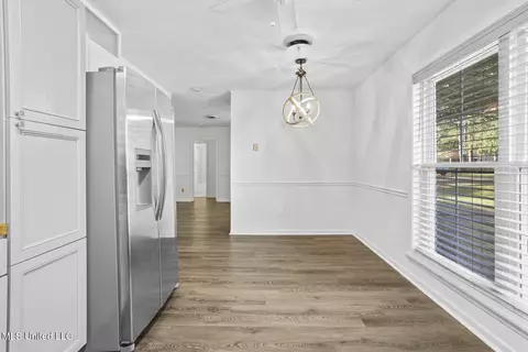 Dining - 232 Lisa Cir, Madison, MS 39110 photo 1 of 1