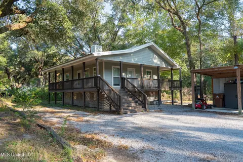23349 Bells Ferry Rd, Pass Christian, MS 39571