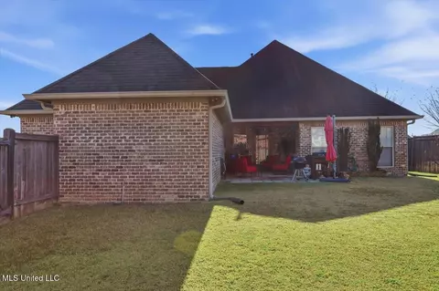Exterior - 151 Amethyst Dr, Brandon, MS 39047 photo 5 of 8