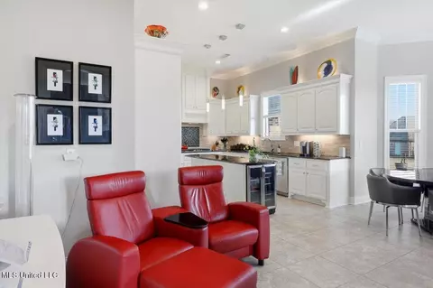 Kitchen - 151 Amethyst Dr, Brandon, MS 39047 photo 1 of 5