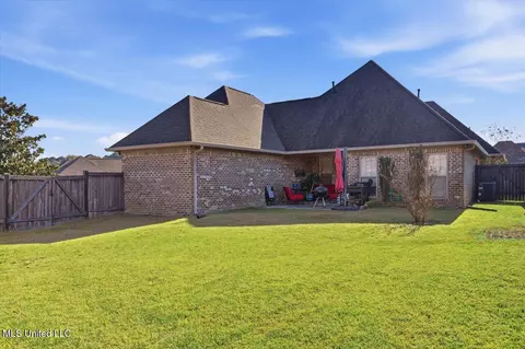 Exterior - 151 Amethyst Dr, Brandon, MS 39047 photo 4 of 8