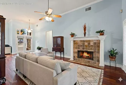 Living - 420 Buck Cv, Hernando, MS 38632 photo 1 of 1